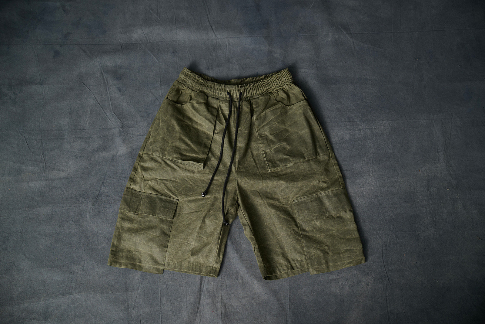 WAX CANVAS CARGO SHORT - OLIVE (PRE-ORDER)